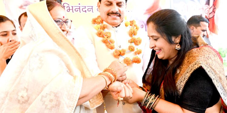 मुख्यमंत्री डॉ. यादव ने जबलपुर-सिवनी-बालाघाट मार्ग पर यात्रा कर अतिवृष्टि से उपजे हालात का लिया जायजा