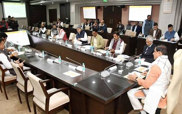 सिंहस्थ-2028 के लिए उज्जैन, इंदौर संभाग में जारी अधोसंरचनात्मक कार्यों की प्रगति की प्रत्येक 15 दिन में हो समीक्षा : मुख्यमंत्री डॉ. यादव