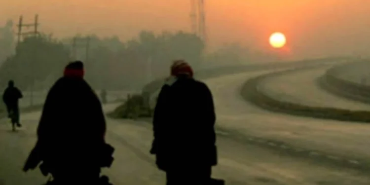 सर्द हवाओं ने मध्य प्रदेश में बढ़ाई सिहरन, 10 शहरों में पारा 10 डिग्री सेल्सियस से कम