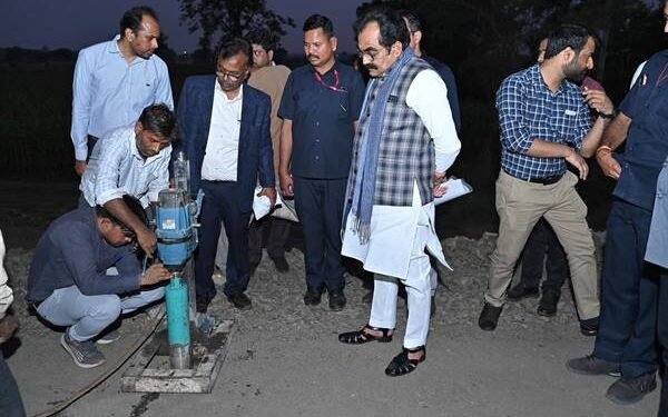 लोक निर्माण मंत्री श्री सिंह ने खरगोन जिले में निर्माणाधीन खरगोन बायपास का किया औचक निरीक्षण