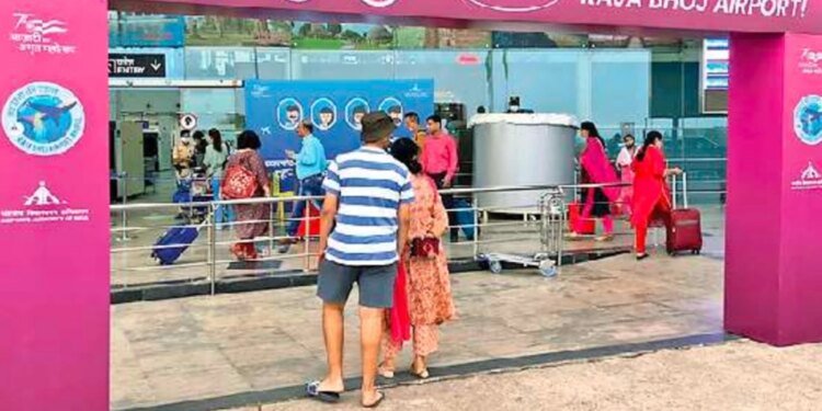 भोपाल एयरपोर्ट को दूसरी बार मिला देश में पहला स्थान, इस बार खजुराहो भी बराबरी पर