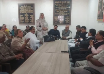 भोपाल में विवाद सुलझाने के लिए हुई बैठक में ही आपस में उलझ गए किन्नर