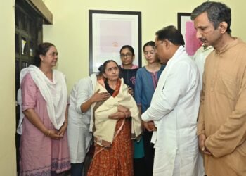 ज्ञानपीठ सम्मानित साहित्यकार विनोद कुमार शुक्ल को मुख्यमंत्री श्री विष्णु देव साय ने दी भावभीनी अंतिम श्रद्धांजलि