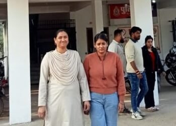 चोरी के जेवर गिरवी रखने वाली बजाज फाइनेंस की महिला कर्मी गिरफ्तार