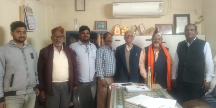 नौतनवा का समय और गोंदिया-बरौनी का मार्ग बदलने उठी मांग