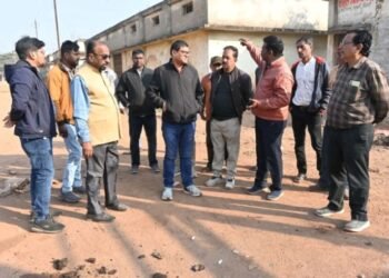 निगम आयुक्त ने किया छावनी क्षेत्र का औचक निरीक्षण