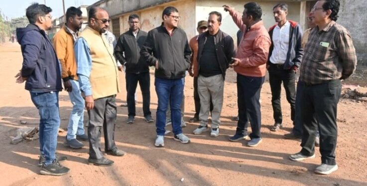 निगम आयुक्त ने किया छावनी क्षेत्र का औचक निरीक्षण