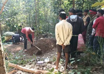 धमतरी में धर्मांतरित महिला के अंतिम संस्कार पर विवाद