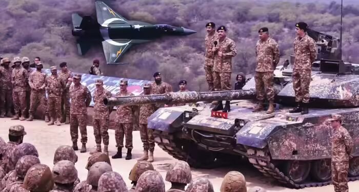 पाकिस्तानी सेना ने सच में अपनी तकनीक से लड़ी भारत से लड़ाई? मुनीर का दावा, जानें सच