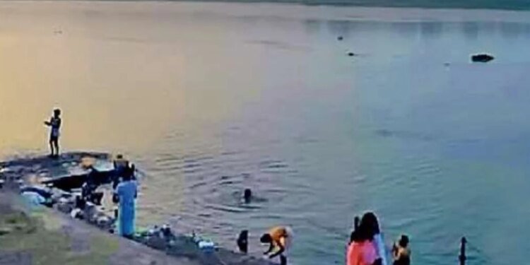 नर्मदा नदी के घाटों पर तैयार होंगे पानी पर तैरते हुए अस्पताल, नदी एम्बुलेंस का विस्तार करेगी MP सरकार