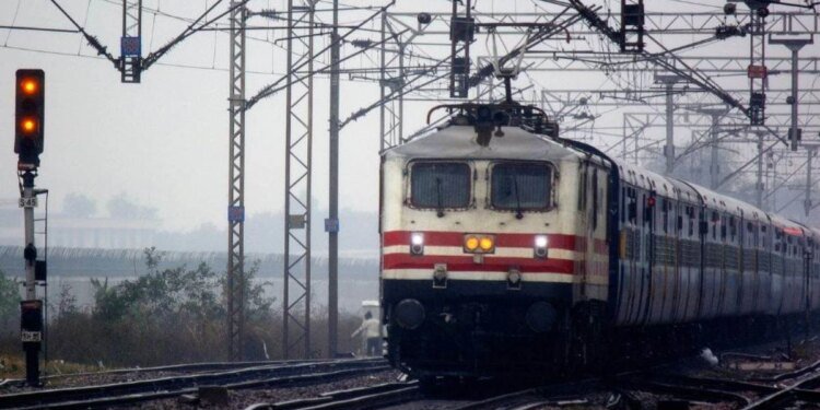 भोपाल के यात्रियों को बड़ी राहत, 12 ट्रेनों का प्रयागराज में अतिरिक्त ठहराव