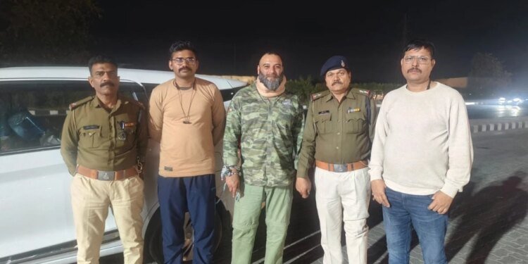 राजू ईरानी के खिलाफ पुलिस ने कभी जारी नहीं किया था Lookout Circular, खुलेआम ईरान से घुमकर आया है Wanted अपराधी