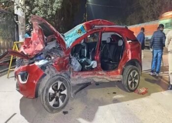 शराब के नशे में कार चलाने से दो युवकों की मौत, चालक पर मामला दर्ज