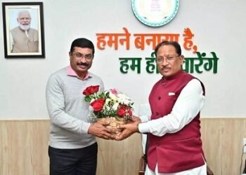 CM साय से मिले नवनियुक्त सलाहकार आर. कृष्णा दास