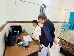 कलेक्टर ने छिंदगढ़ के शासकीय संस्थानों का किया सघन निरीक्षण