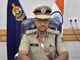 संजीव शुक्ला रायपुर के पहले पुलिस कमिश्नर बने:श्वेता ग्रामीण SP बनाई गईं, लाल उमेद जशपुर भेजे गए