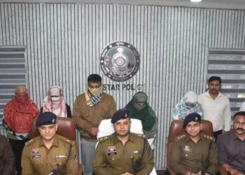 दिल्ली के फर्जी कॉल-सेंटर का बस्तर पुलिस ने भंडाफोड़ किया