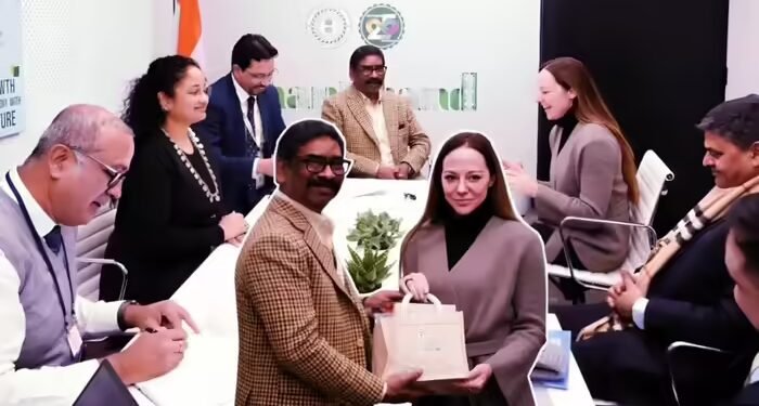 दावोस में CM हेमंत का बड़ा कदम: विदेशी तकनीक से ‘ग्रीन हब’ बनेगा झारखंड, युवाओं के लिए खुलेंगे रोजगार के द्वार