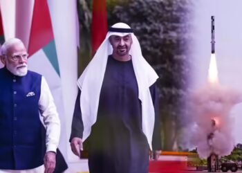 भारत से बड़ी हथियार डील कर सकता है UAE, पाकिस्तानी कबाड़ JF-17 जेट को मारी लात, ब्रह्मोस सौदा कहां फंसा?