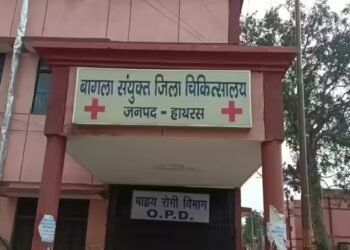 हाथरस में 4 माह की मासूम मां की गोद में सोते ही मौत, सांस नली में अटक गई थी दूध, जानिए मामला