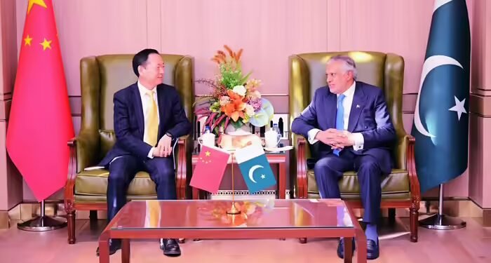 पाकिस्तान को वादा तो निभाना पड़ेगा, चीन ने घर बुलाकर किया इशाक डार को जलील, बलूचों का दिखा खौफ