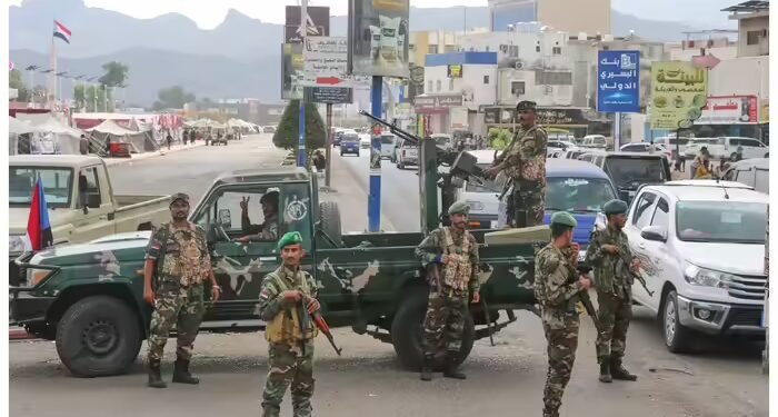 सऊदी अरब का यमन में बड़ा हवाई हमला, UAE समर्थित STC बलों पर बमबारी, 20 की मौत