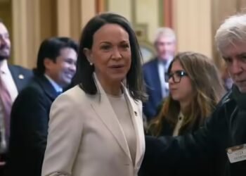 ट्रंप की नोबेल पुरस्कार वाली तेल मालिश नहीं आई काम, US ने किया वीजा बैन, मुनीर पर बरसे पाकिस्तानी