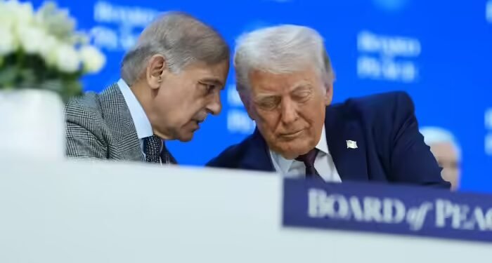 गाजा में सैनिक भेजने पर बुरा फंसा पाकिस्तान, ट्रंप की खुशामद को मजबूर हुए शरीफ-मुनीर, मांगी मोहलत