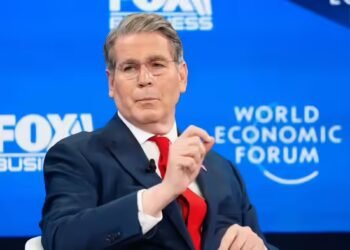 ट्रंप के पास 500 फीसदी टैरिफ लगाने का अधिकार, अमेरिकी विदेश मंत्री का भारत और चीन को धमकी भरा संदेश