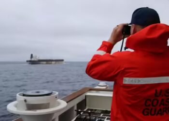 वेनेजुएला के पास पकड़े गए तेल टैंकर पर सवार रूसी नागरिकों को छोड़ेगा अमेरिका, तीन भारतीयों का क्या होगा