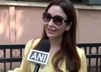 ‘धुरंधर’ एक्ट्रेस सौम्या टंडन वोट डालने के लिए बूथों पर भटकीं, वोटर लिस्ट से गायब हुआ नाम