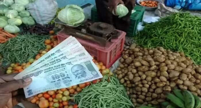 दो महीने की शांति के बाद फिर एक्टिव हुई महंगाई डायन, क्यों पहुंची 8 महीनों के ऊंचे स्तर पर?