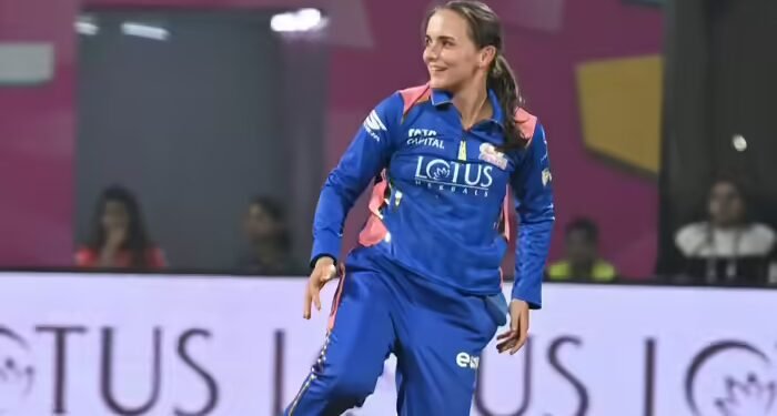 मुंबई इंडियंस की हार के बीच इतिहास रच गईं अमेलिया केर, अपनी ही साथी का रिकॉर्ड चकनाचूर किया