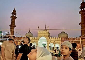 मोती मस्जिद से हुआ चांद का दीदार, भोपाल में तरावीह शुरू, आज रखा जाएगा पहला रोजा