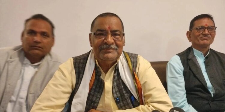 लक्ष्मण तिवारी के इस्तीफे से कांग्रेस में घमासान; भाजपा ने जीतू पटवारी की ‘कार्यकुशलता’ पर उठाए सवाल