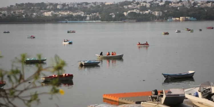 भोपाल में जिला प्रशासन और नगर निगम को दो सप्ताह में हटाना होगा बड़े तालाब से अतिक्रमण