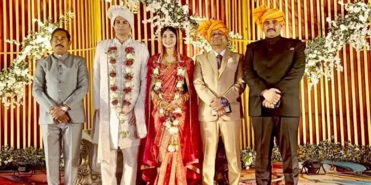 MP कैडर के IAS अधिकारी अवि प्रसाद ने रचाई तीसरी शादी, पहली दोनों पत्नियां भी हैं कलेक्टर