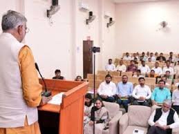 प्रवासी आयोग बना, कामकाज का हिसाब नहीं