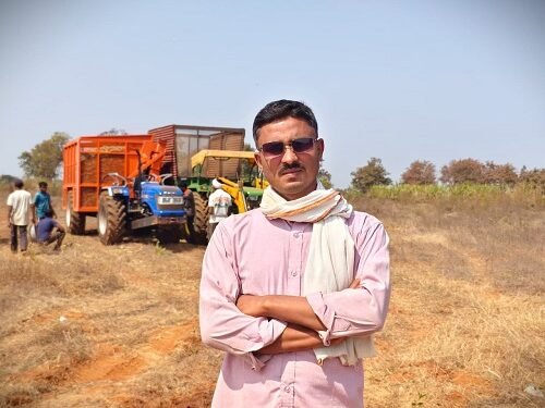 बालोद जिले के गन्ना किसानों के लिए वरदान बनी प्रदेश की पहली हार्वेस्टर मशीन