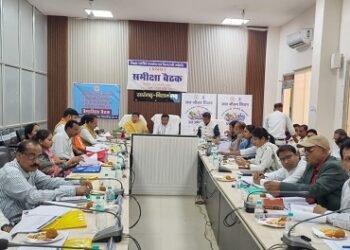 जल अर्पण कार्यक्रम में शामिल हुए सांसद राधेश्याम राठिया और कमलेश जांगड़े