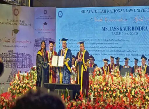 एचएनएलयू का 9वां दीक्षांत समारोह:सीजेआई ने कहा – जिम्मेदारियों को बोझ न बनने दें, गंभीरता से निभाएं