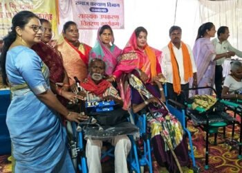 300 वरिष्ठ नागरिकों को नि:शुल्क सहायक उपकरणों का किया गया वितरण