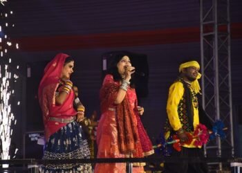 छत्तीसगढ़ी गायिका अलका चंद्राकर के सुमधुर आवाज ने किया मंत्रमुग्ध