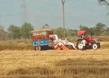 रिटायर्ड फौजी ने 100 एकड़ में पराली जलने से बचाई