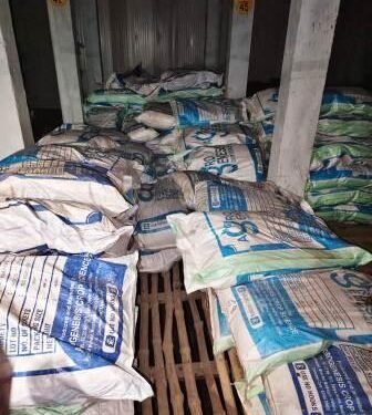 अवैध रूप से भंडारित बीज जब्त कर मां महामाया कोल्ड स्टोरेज को कारण बताओ नोटिस जारी