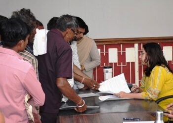 सीईओ जिला पंचायत ने जनदर्शन में सुनी जनसामान्य की समस्याएं