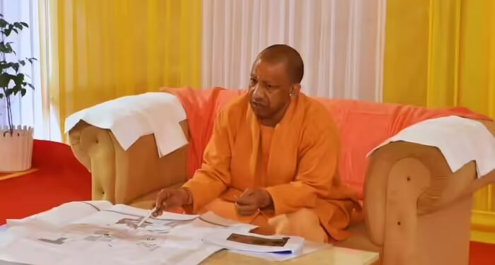 नोएडा: परी चौक से बॉटनिकल गार्डन तक सीधी कनेक्टिविटी की तैयारी, सीएम बोले- ‘मेट्रो प्रोजेक्ट में न करें देर’