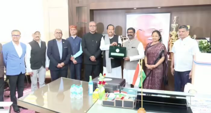 झारखंड में 1 लाख 58 हजार 560 करोड़ रुपए का बजट पेश, जानिए क्या रहा खास