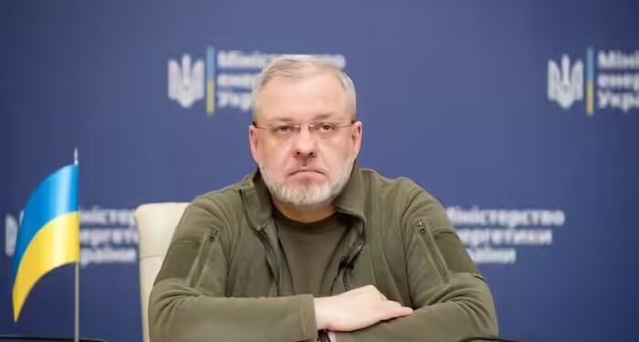 जेलेंस्की के पूर्व मंत्री गिरफ्तार, युद्ध के बीच यूक्रेन से निकल भागने का था प्लान, बॉर्डर पर धरे गए