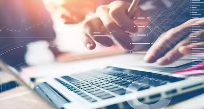 आज LIC और Hitachi Energy समेत ये शेयर कराएंगे फायदा, तेजी के सिग्‍नल